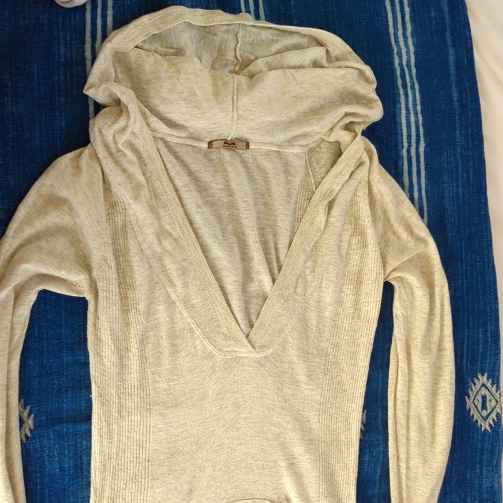 Mason's hooded light gray sweater. Size small.